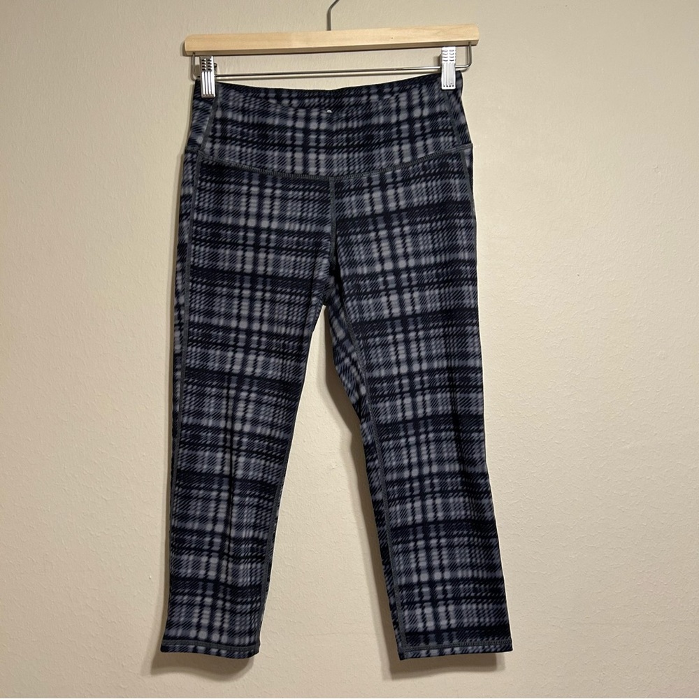 Athleta Plaidness Chaturanga Crop Leggings Black and Gray‎ Size S